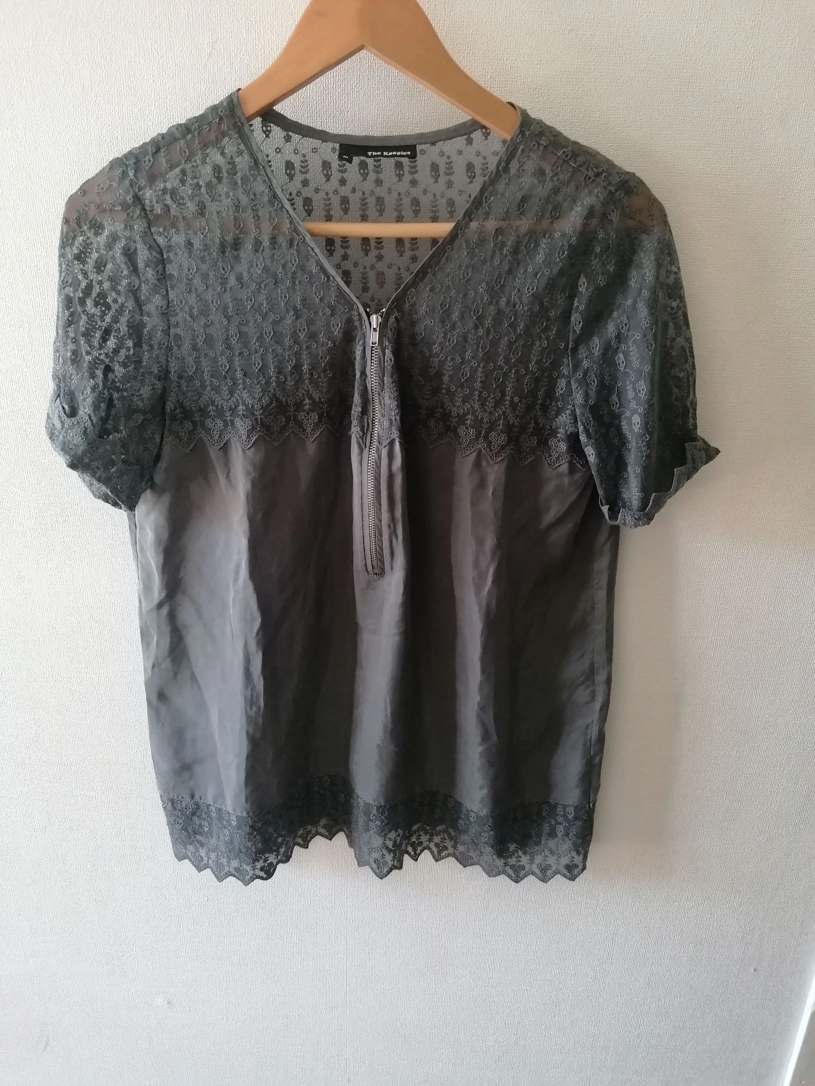 Haut manches courtes dentelle polyester, en soie, the kooples taille38 